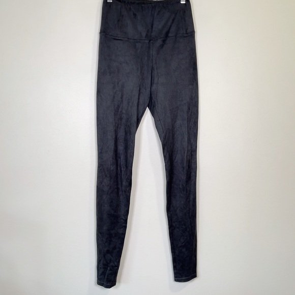 ARITZIA | FAUX SUEDE LEATHER LEGGING - Picture 2 of 9